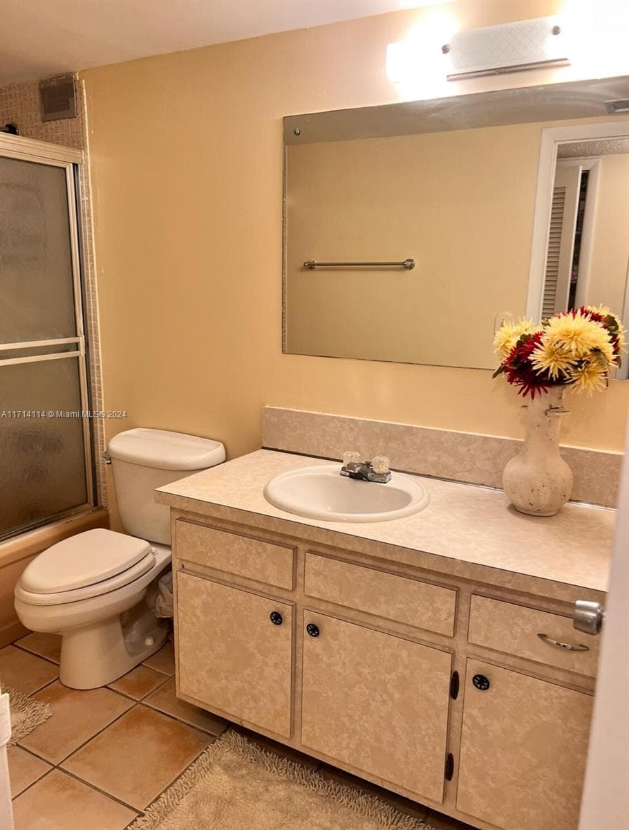 1410 S Ocean Dr 804 photo 5