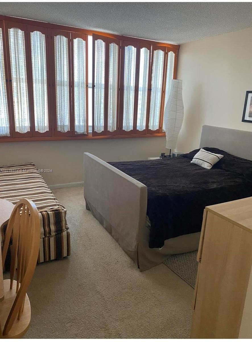 1410 S Ocean Dr 804 photo 4