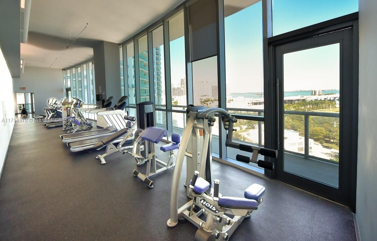888 Biscayne Blvd 2511 photo 18