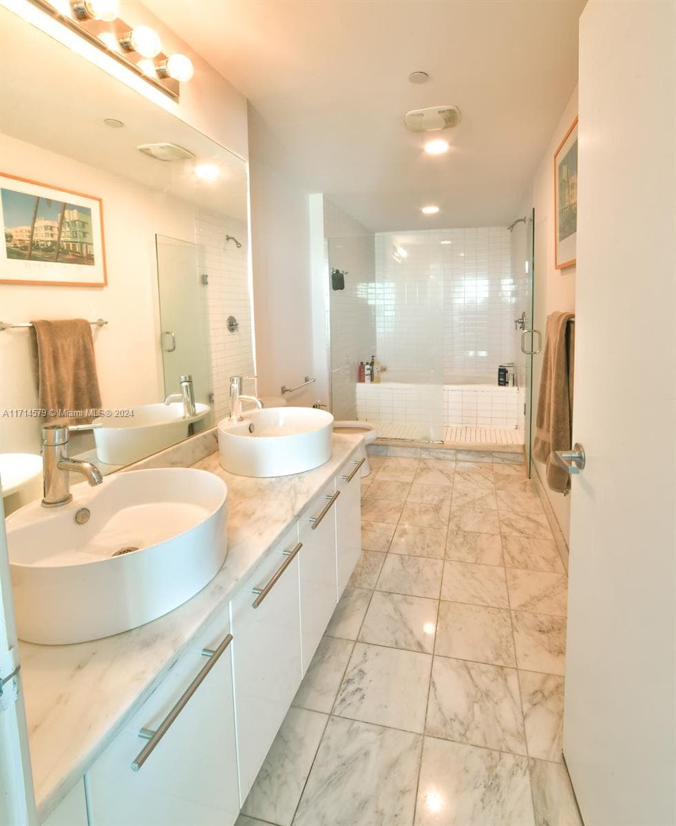 888 Biscayne Blvd 2511 photo 8
