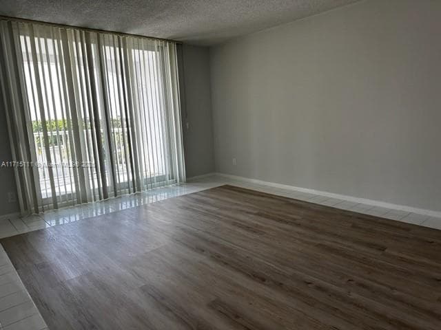 5401 Collins Ave 223 photo 21