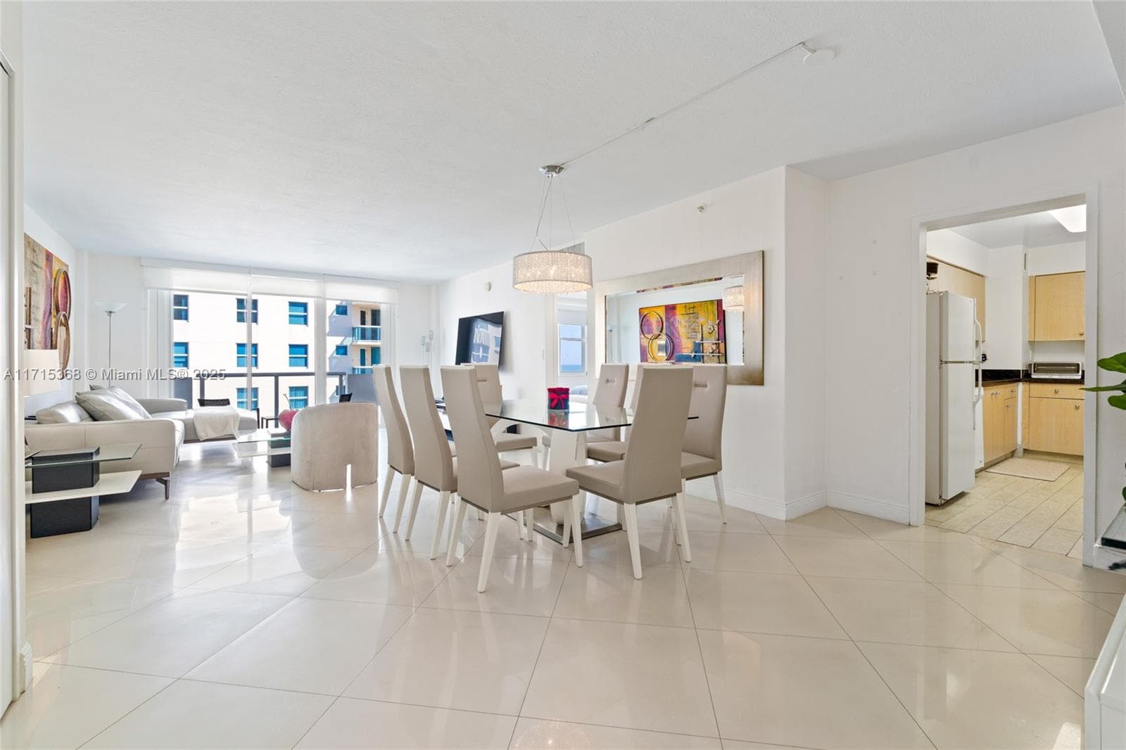 9195 Collins Ave 1103 photo 2