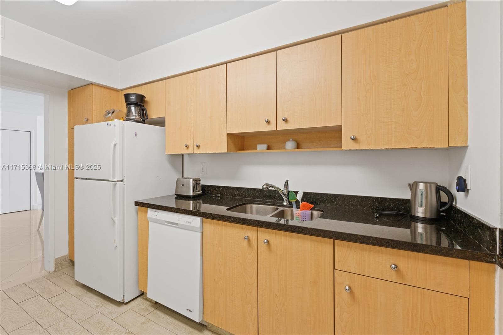 9195 Collins Ave 1103 photo 13