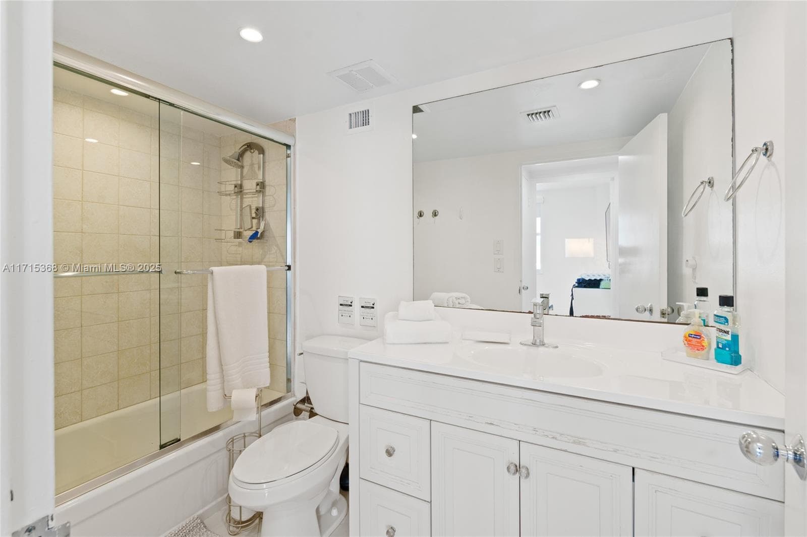 9195 Collins Ave 1103 photo 16