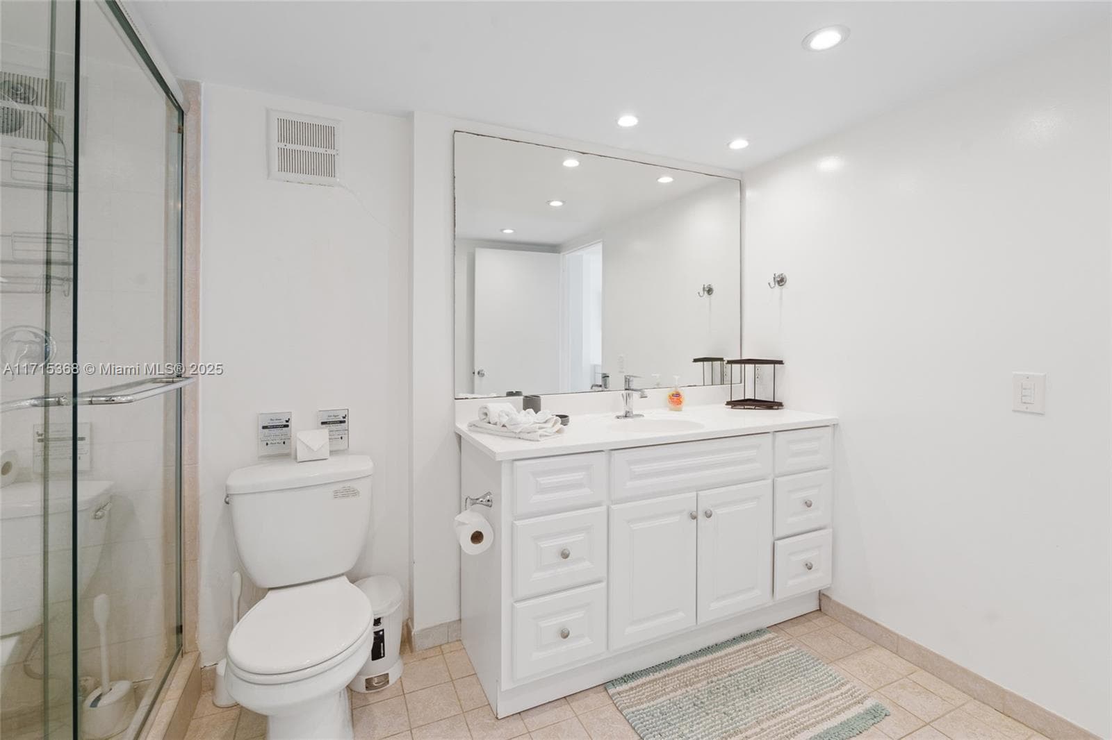 9195 Collins Ave 1103 photo 22