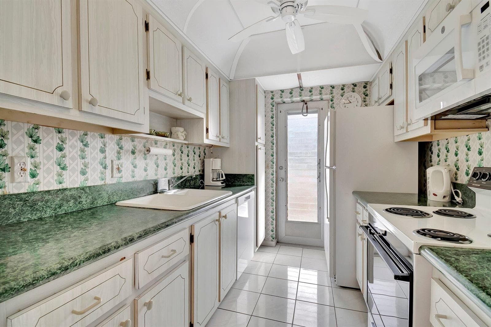 3100 S Ocean Boulevard 2140 photo 11
