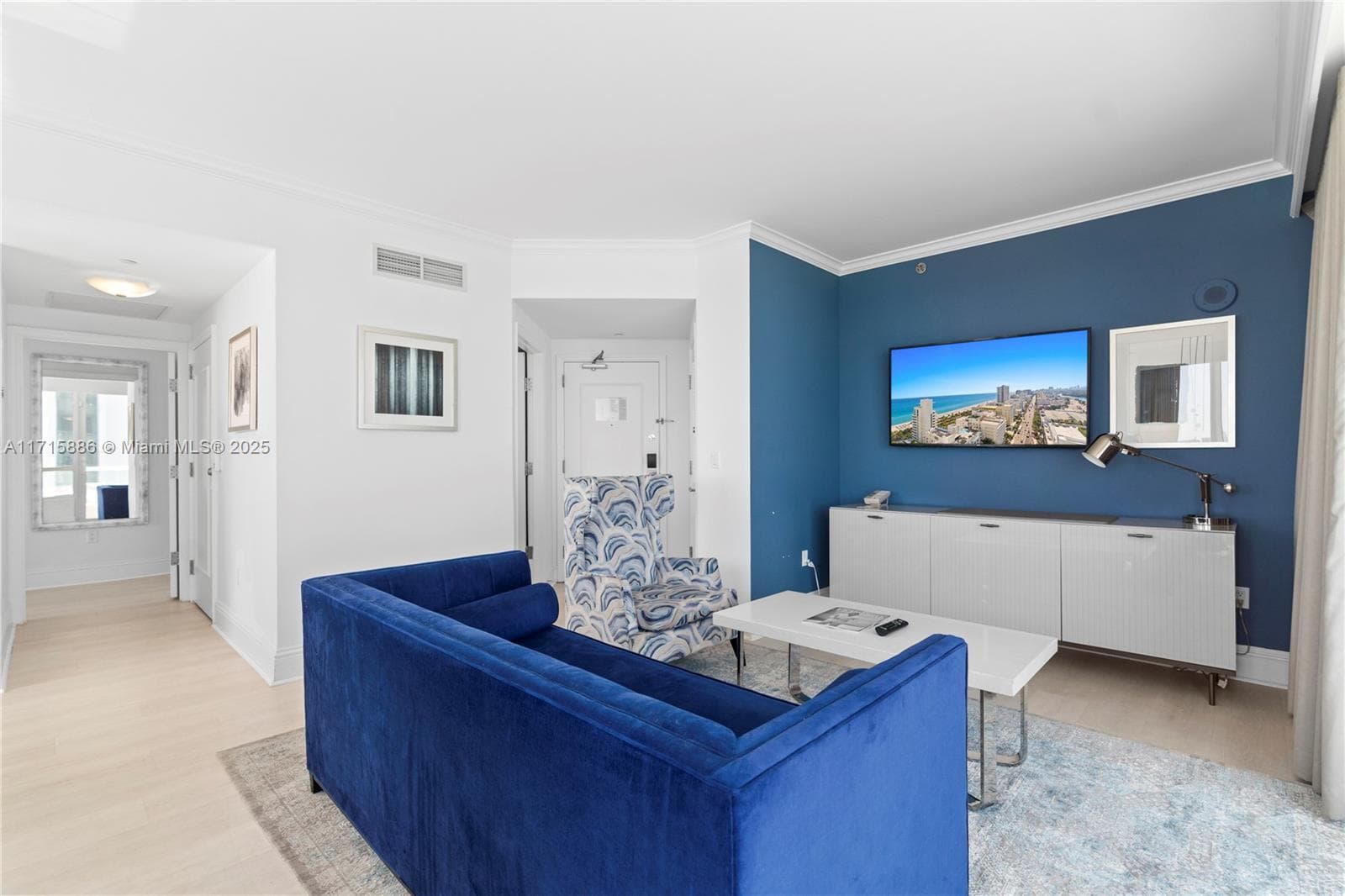 4401 Collins Ave 2104 photo 12