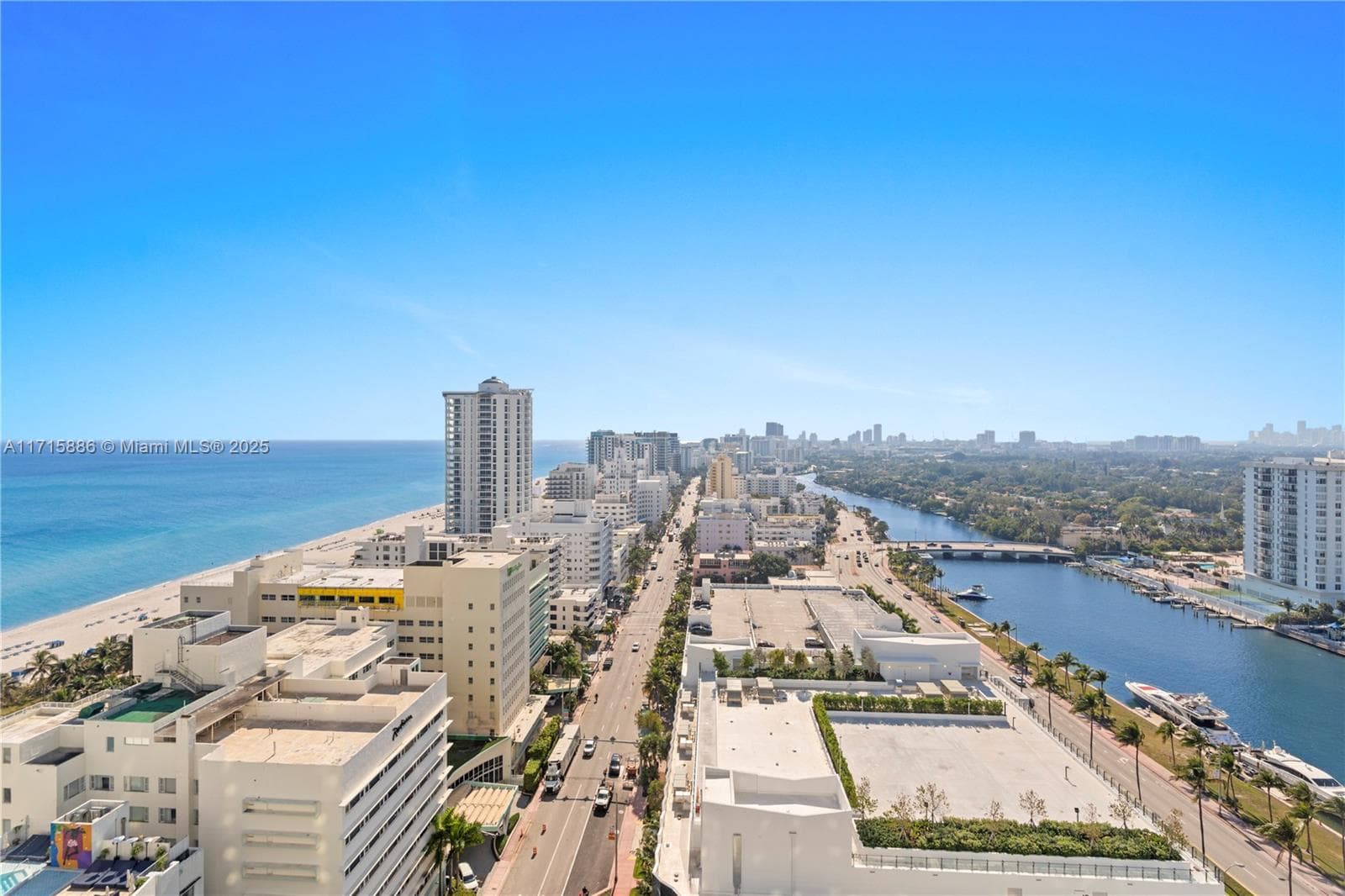 4401 Collins Ave 2104 photo 3