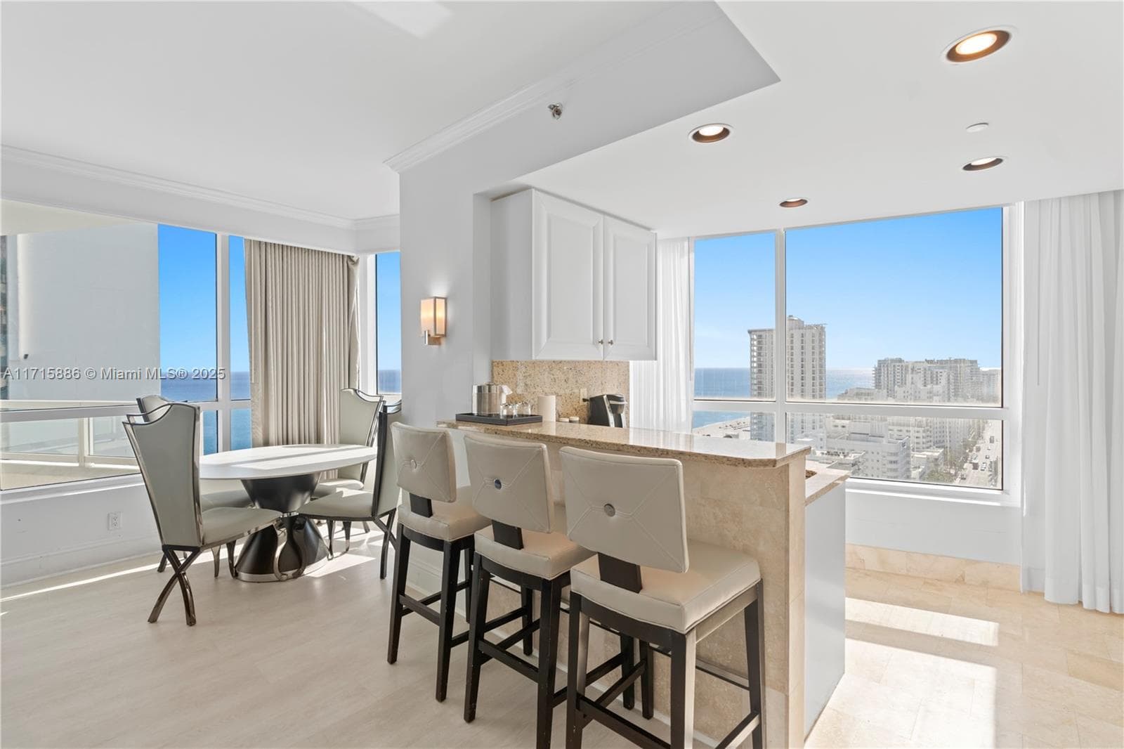 4401 Collins Ave 2104 photo 14