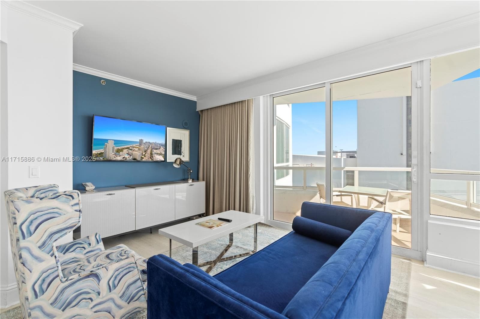 4401 Collins Ave 2104 photo 11