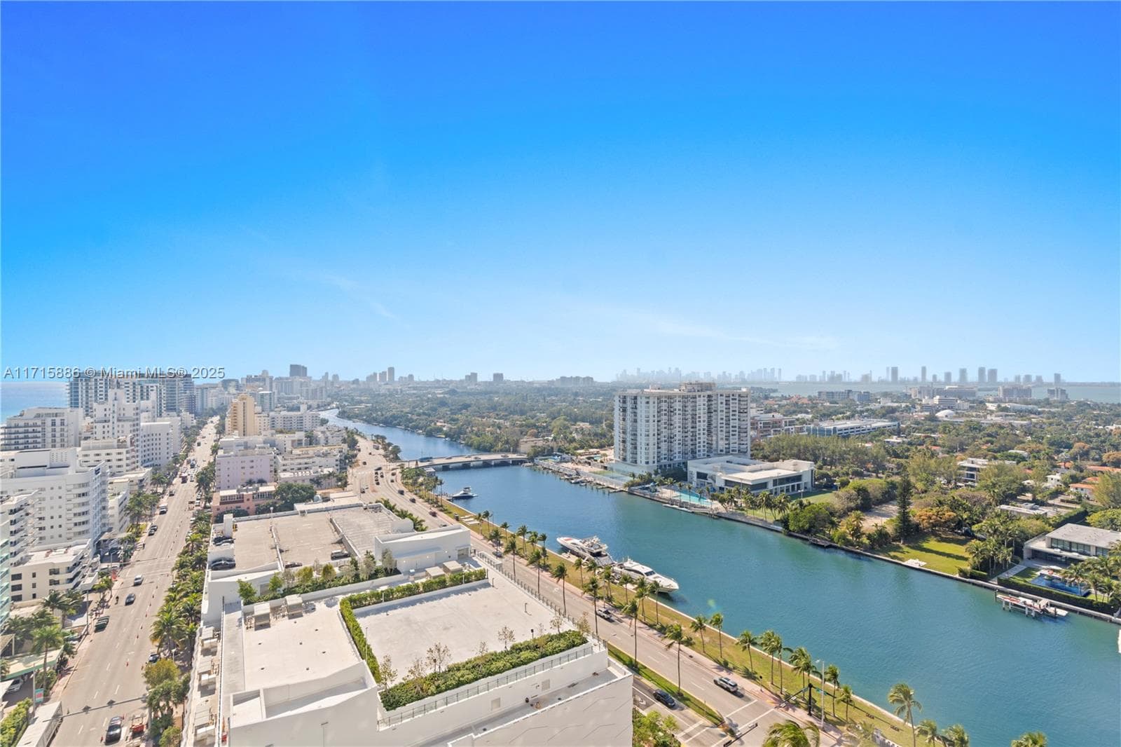 4401 Collins Ave 2104 photo 4