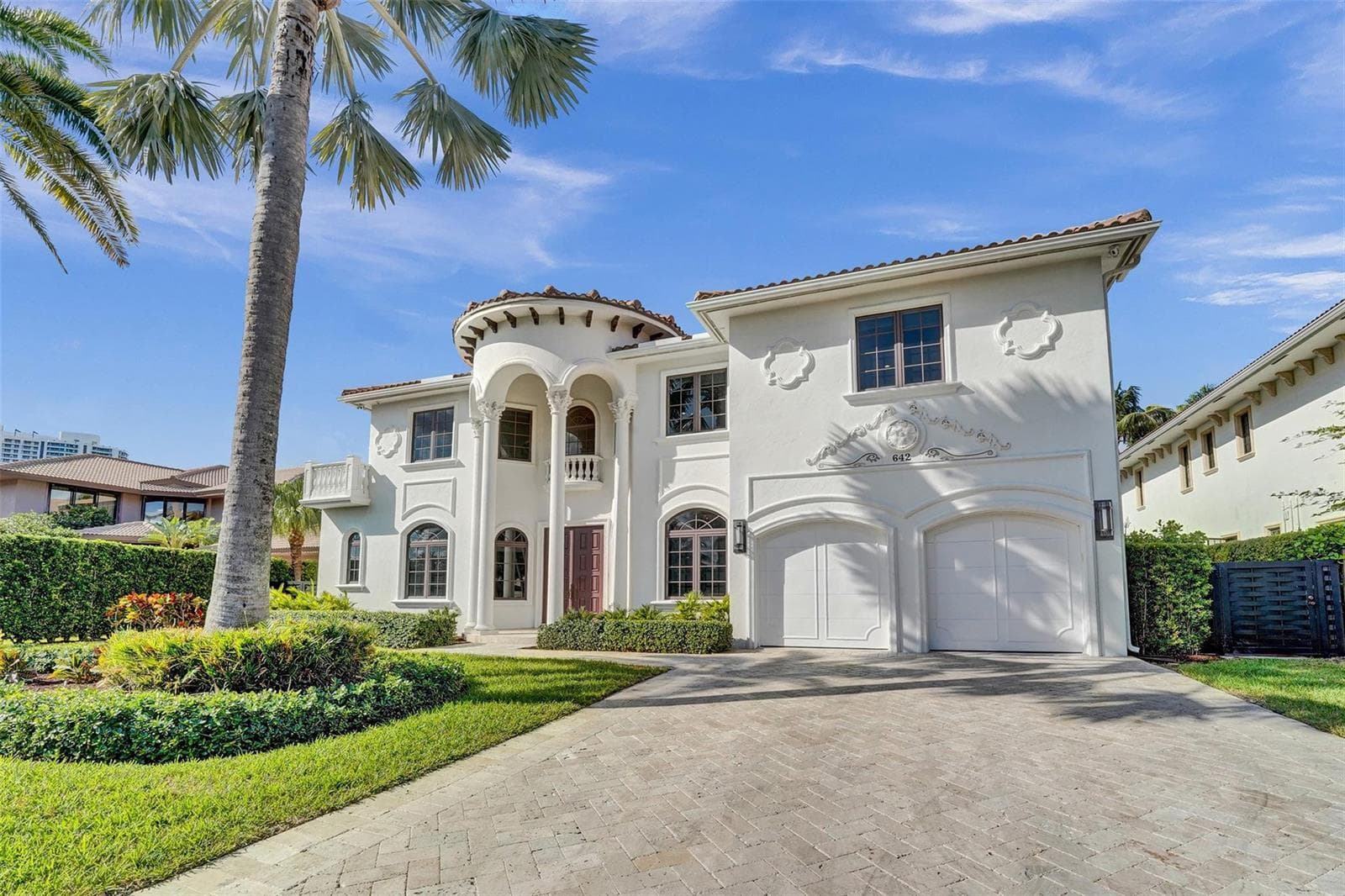 642 Palm Drive photo 5