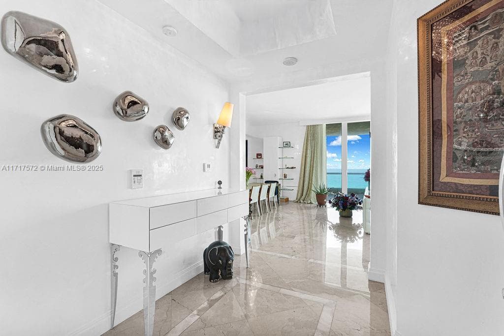16051 Collins Ave 1004 photo 2