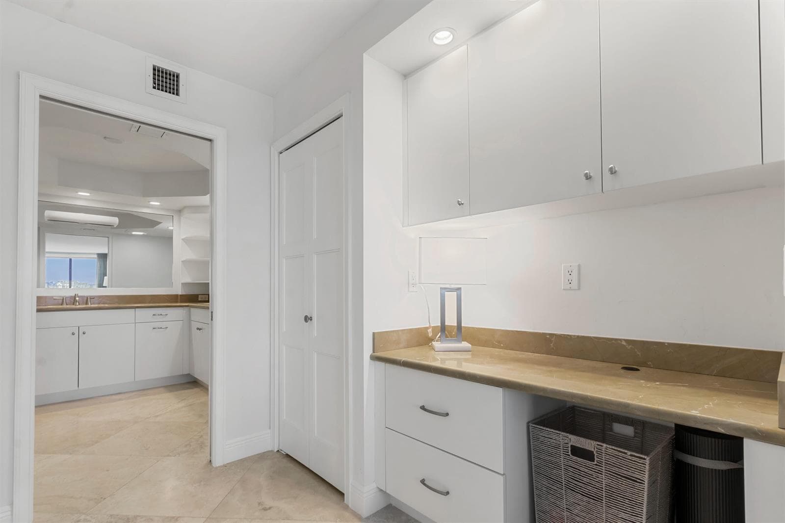 250 S Ocean 4e Boulevard 4-e photo 17
