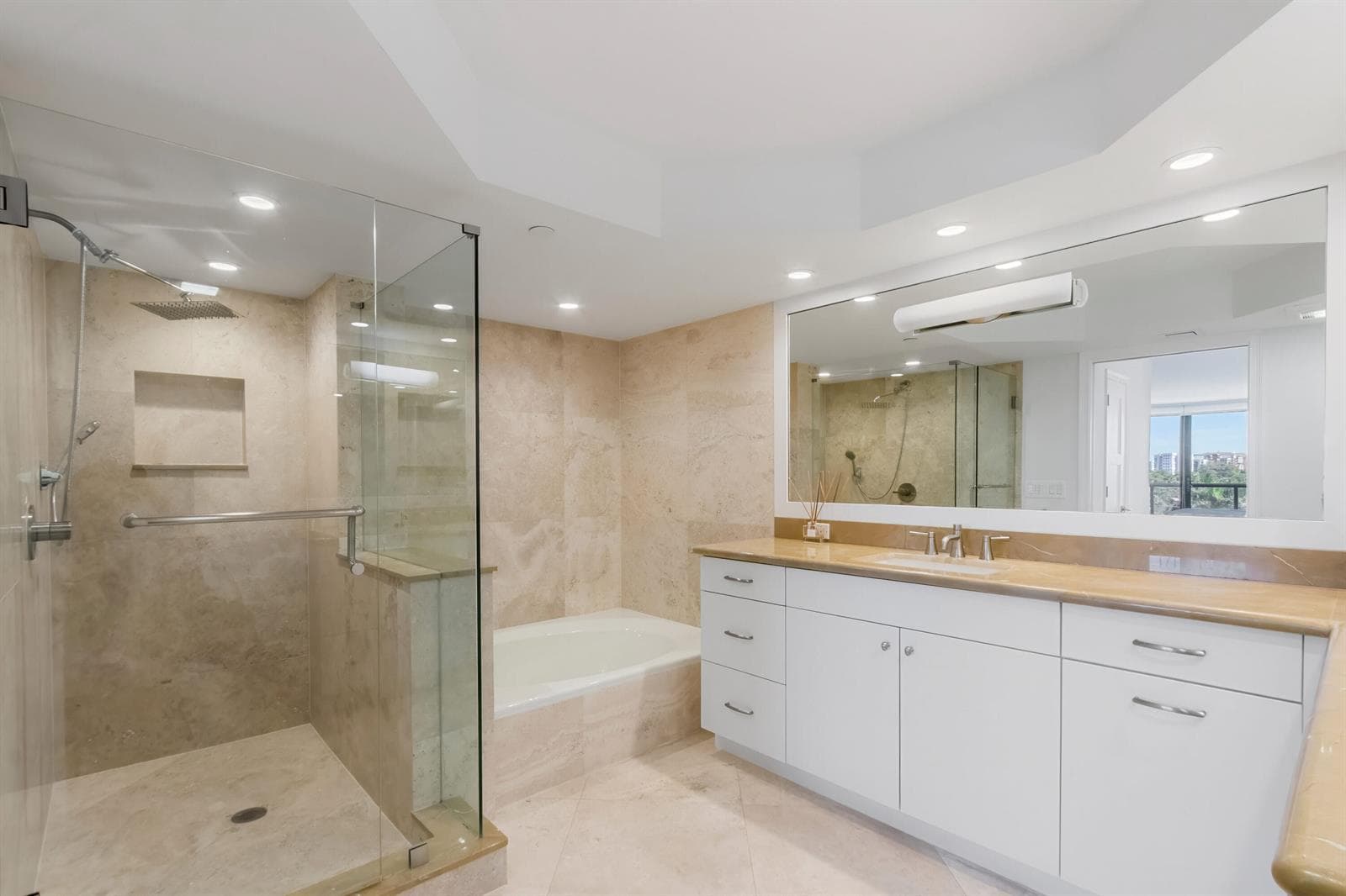 250 S Ocean 4e Boulevard 4-e photo 19