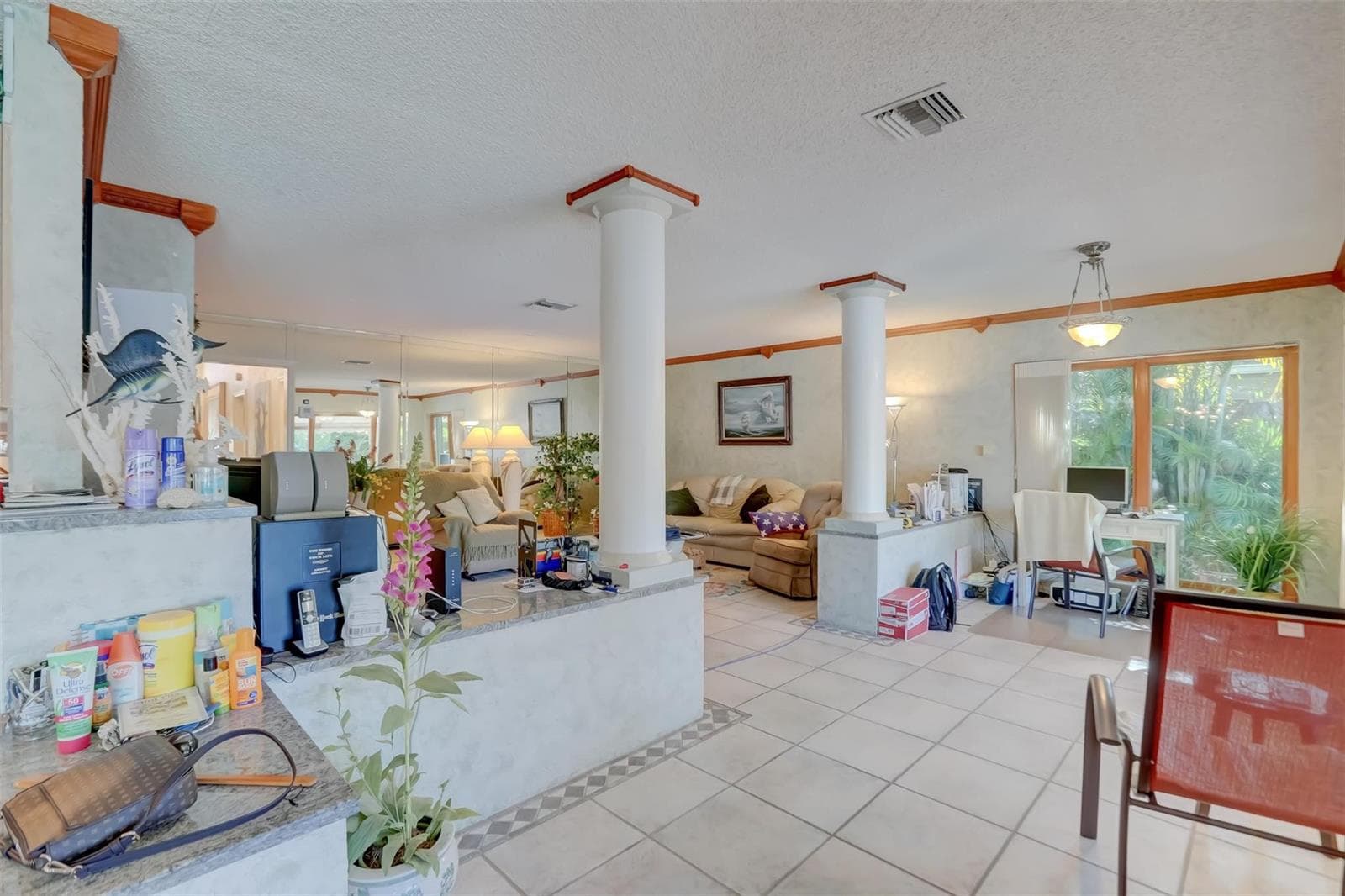 305 S Riverside Drive photo 19