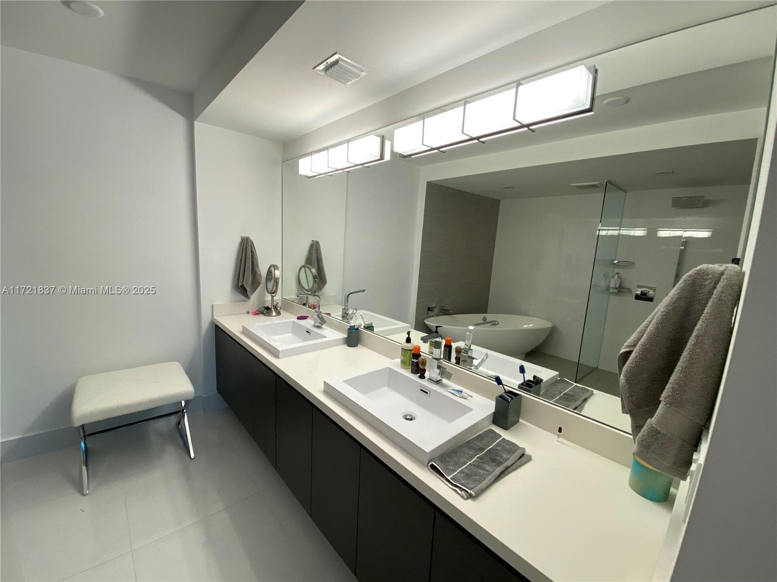 300 Sunny Isles Blvd 4-703 photo 12