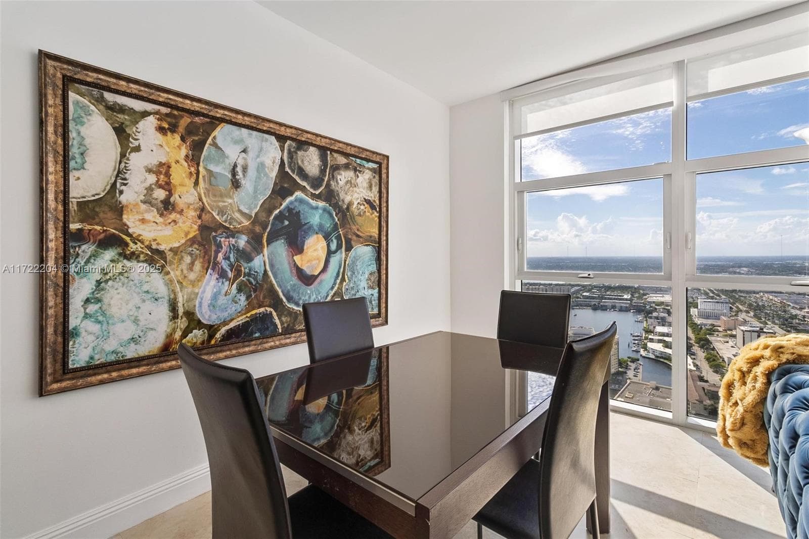 1830 Ocean Dr 4507 photo 3