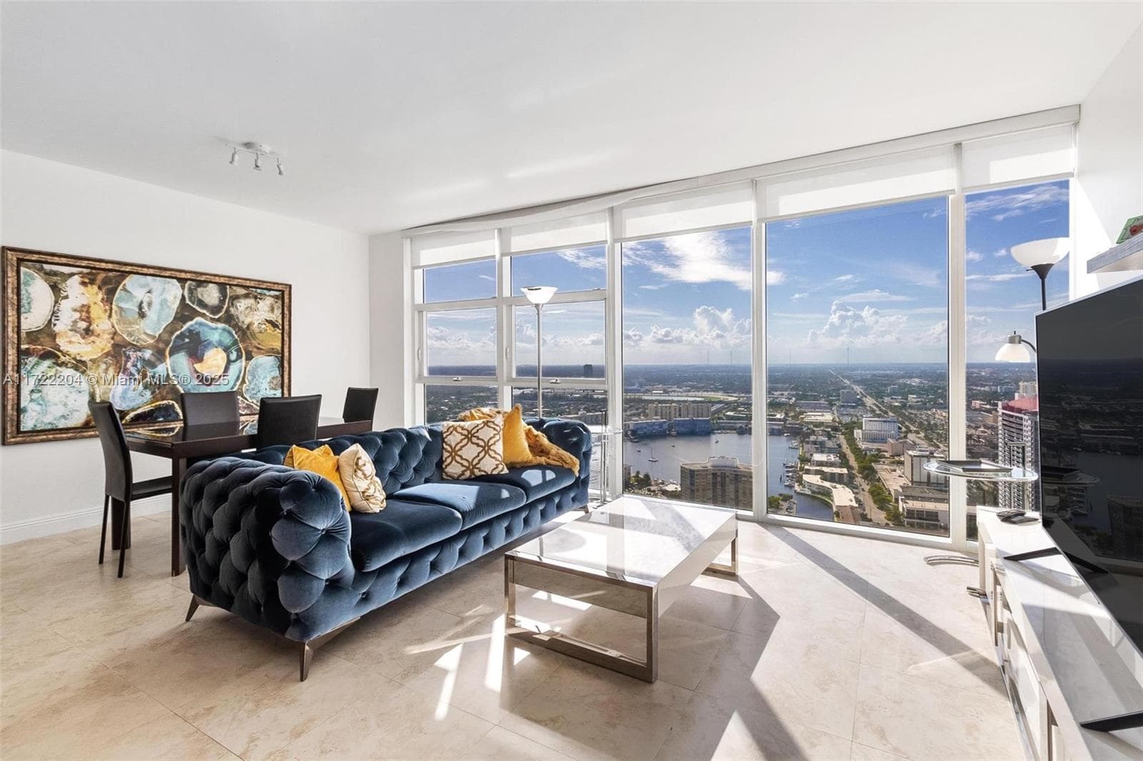 1830 Ocean Dr 4507 photo 1