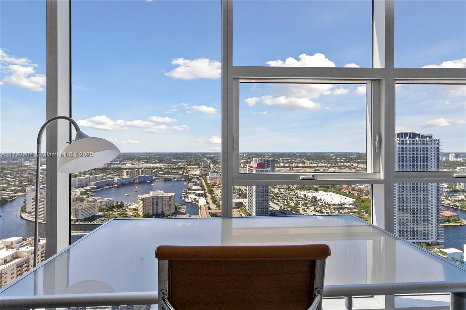 1830 Ocean Dr 4507 photo 9