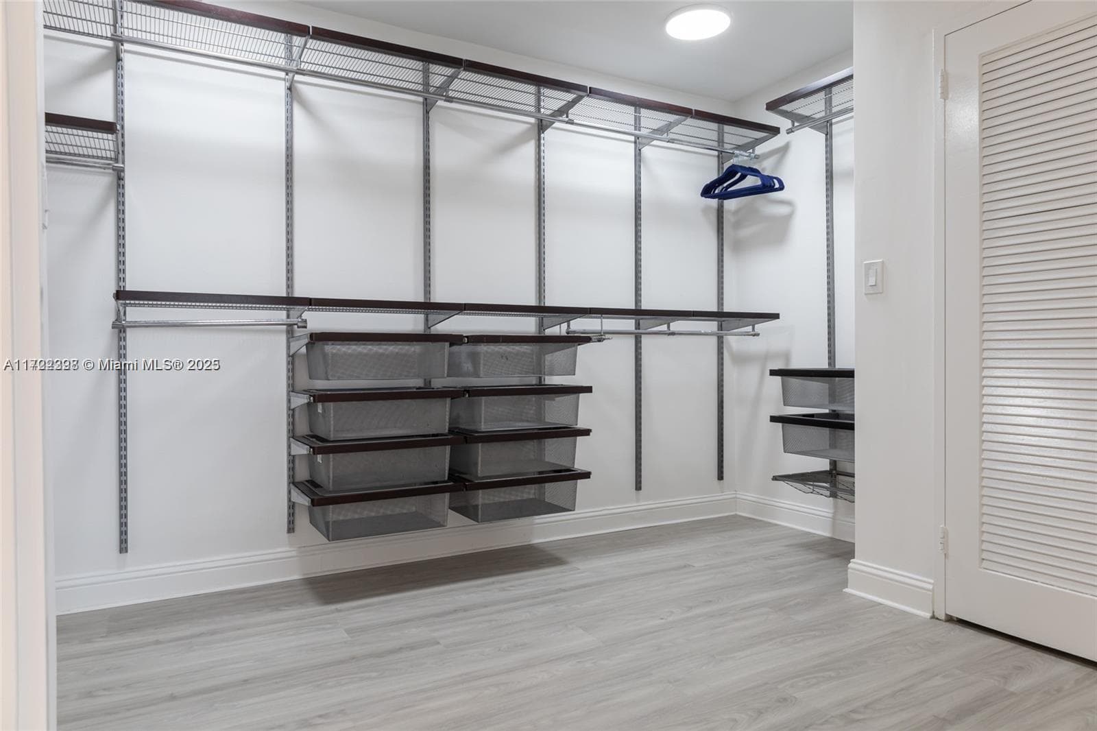 5161 Collins Ave 812 photo 2