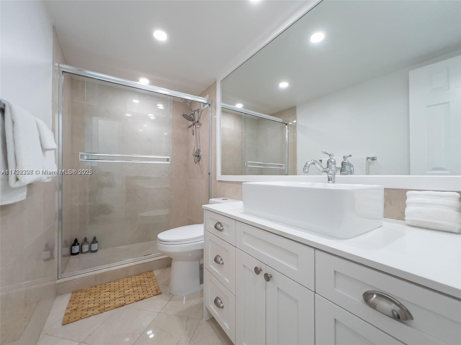 5161 Collins Ave 812 photo 12