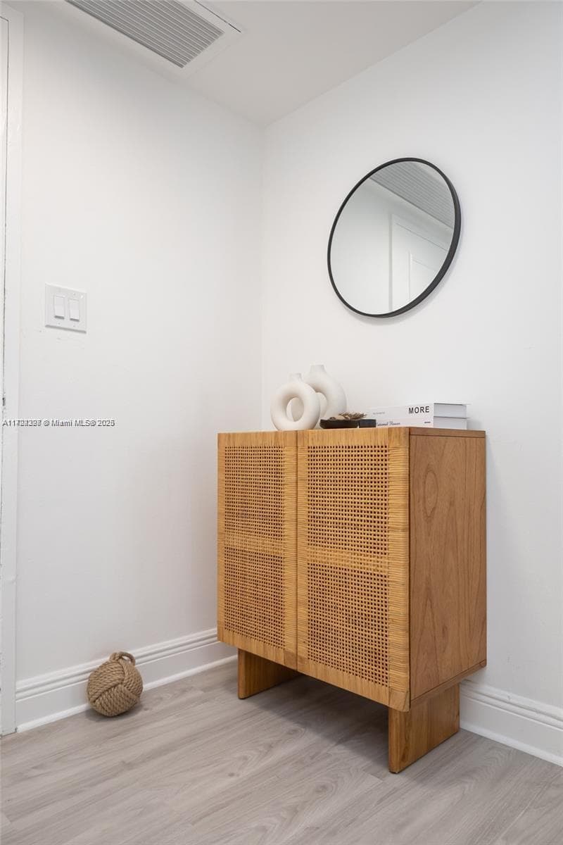 5161 Collins Ave 812 photo 7