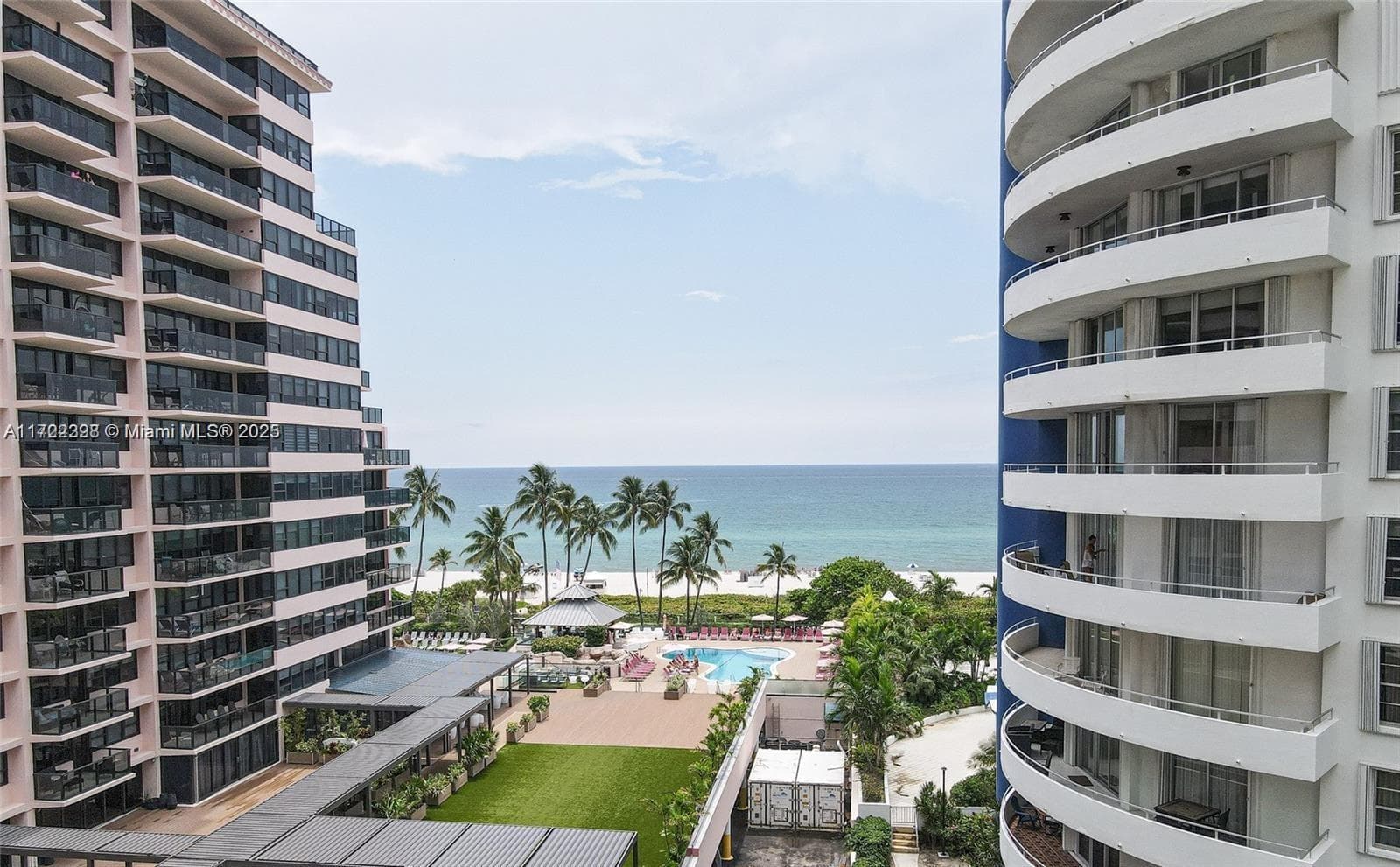 5161 Collins Ave 812 photo 1