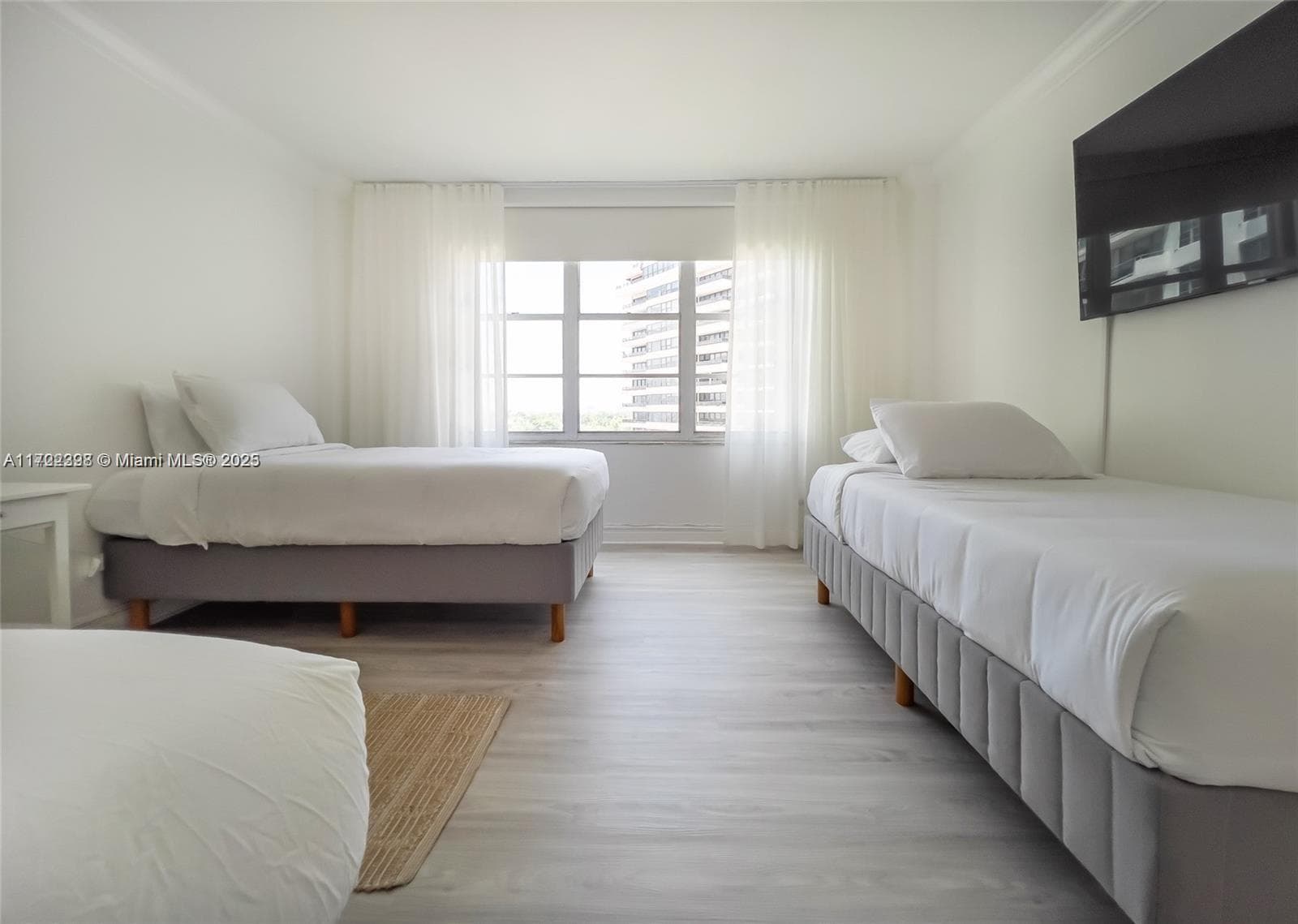 5161 Collins Ave 812 photo 15