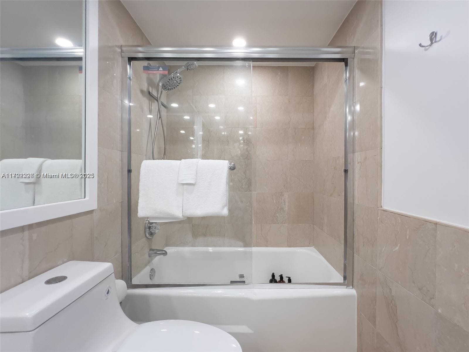 5161 Collins Ave 812 photo 11