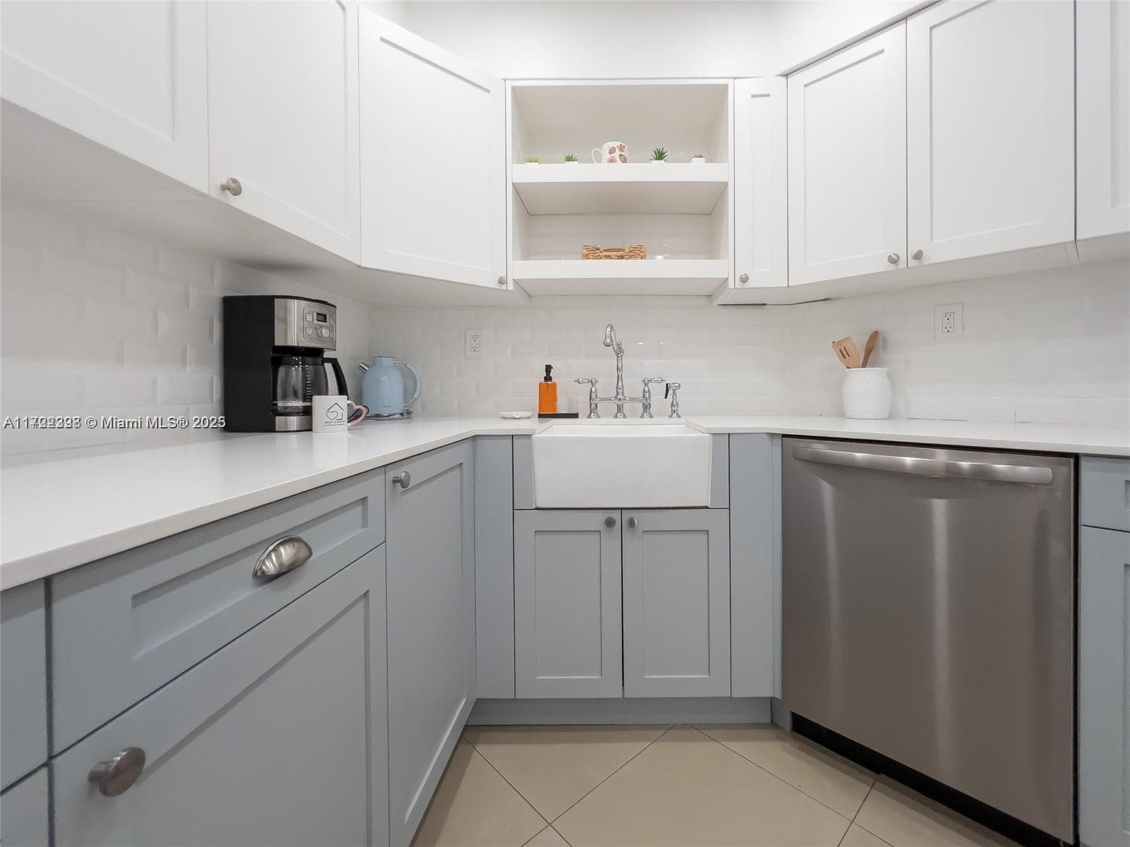 5161 Collins Ave 812 photo 25