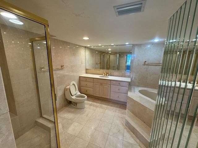 230 174th Street 814 photo 16