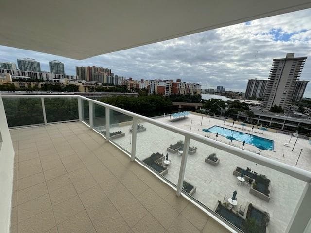 230 174th Street 814 photo 4