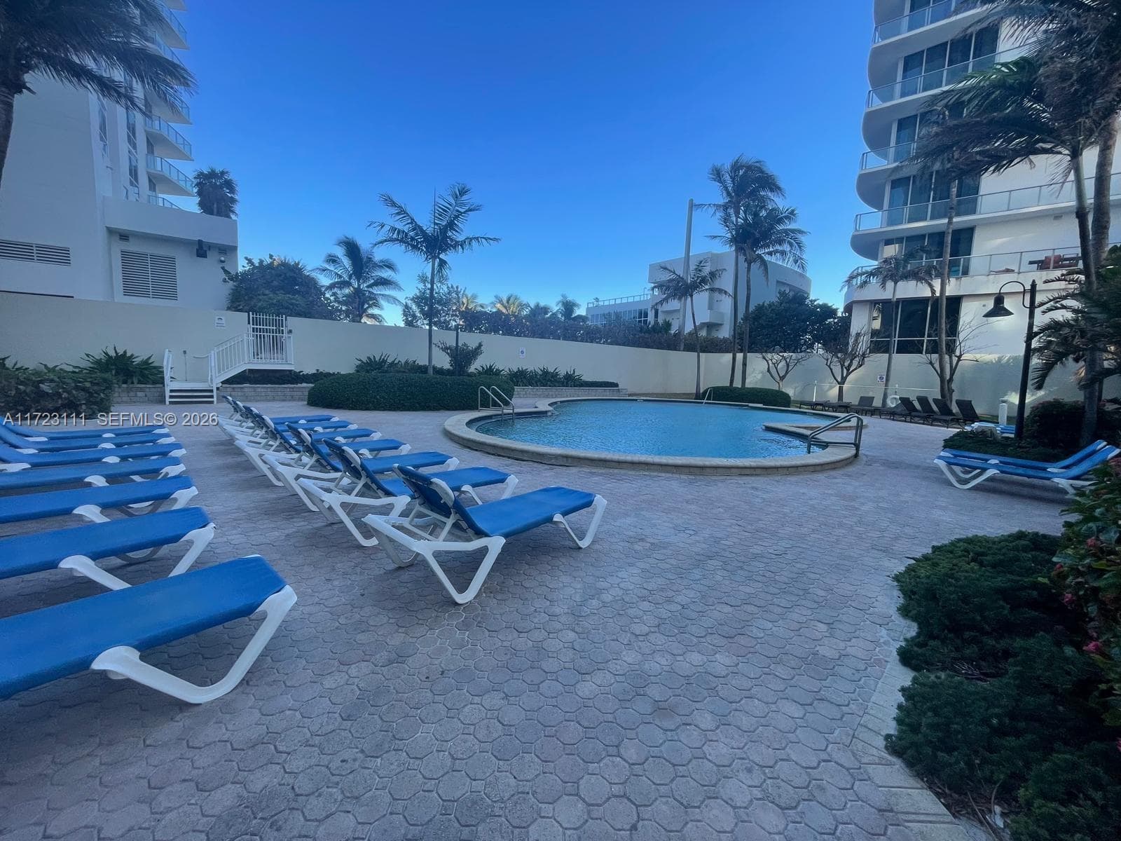 4001 S Ocean Dr 10D photo 6