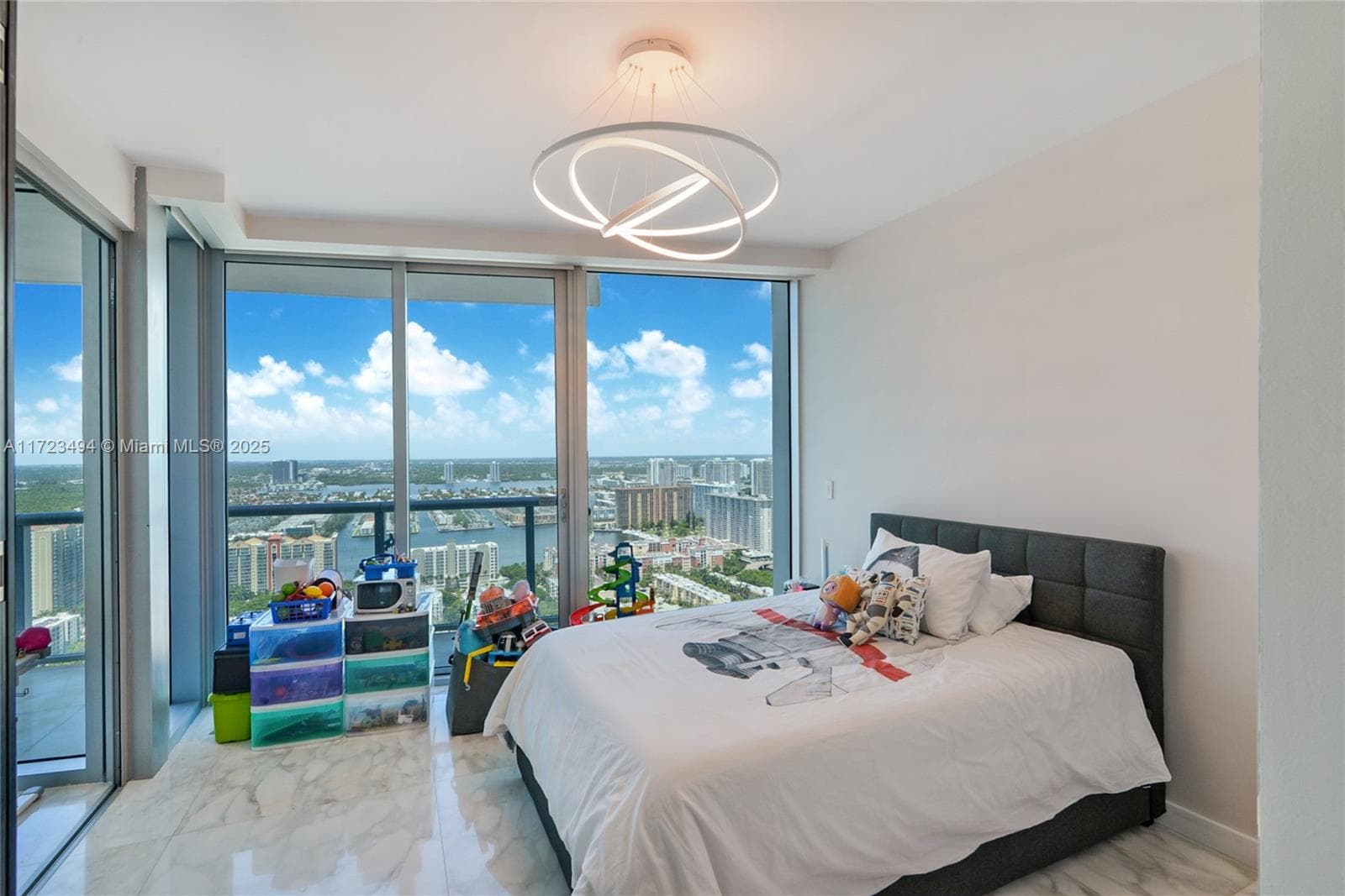 17001 Collins Ave 4101 photo 12