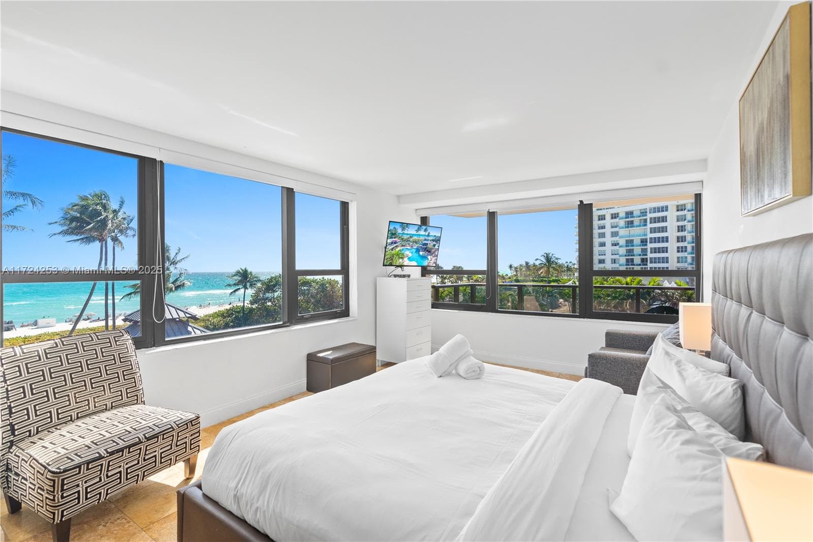 5225 Collins Ave 501 photo 23