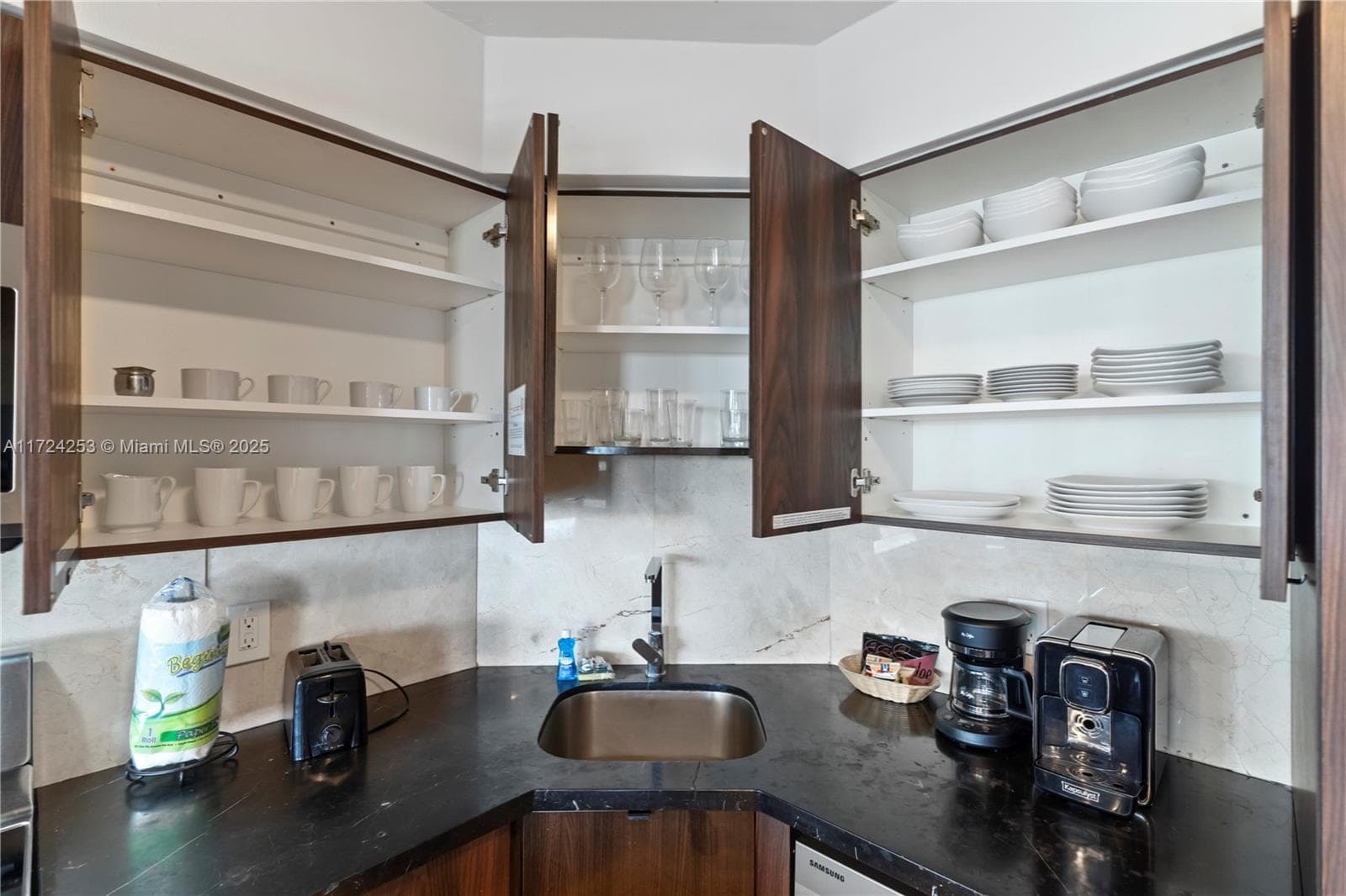 5225 Collins Ave 501 photo 22