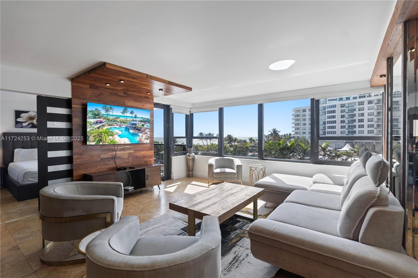 5225 Collins Ave 501 photo 7