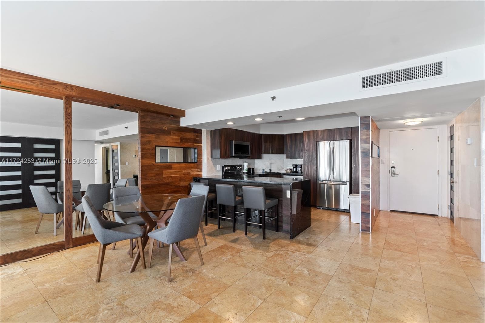 5225 Collins Ave 501 photo 14