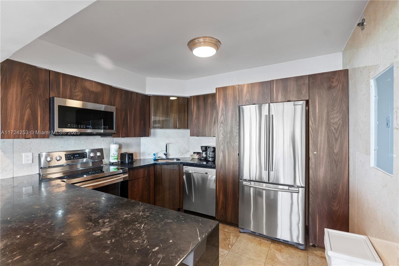 5225 Collins Ave 501 photo 19