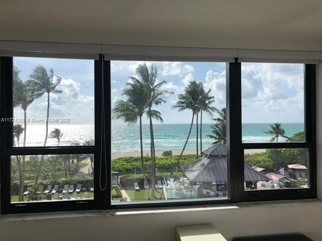 5225 Collins Ave 501 photo 4