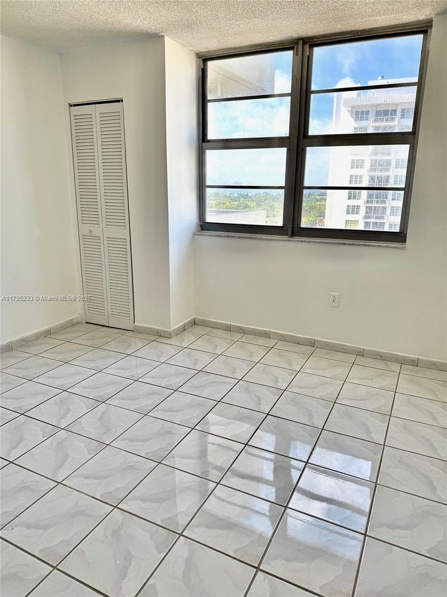 5701 Collins Ave 1011 photo 13
