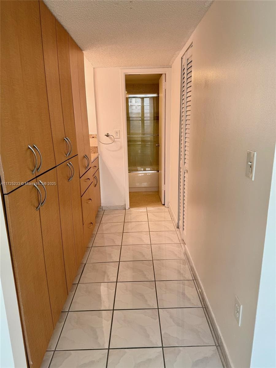 5701 Collins Ave 1011 photo 16