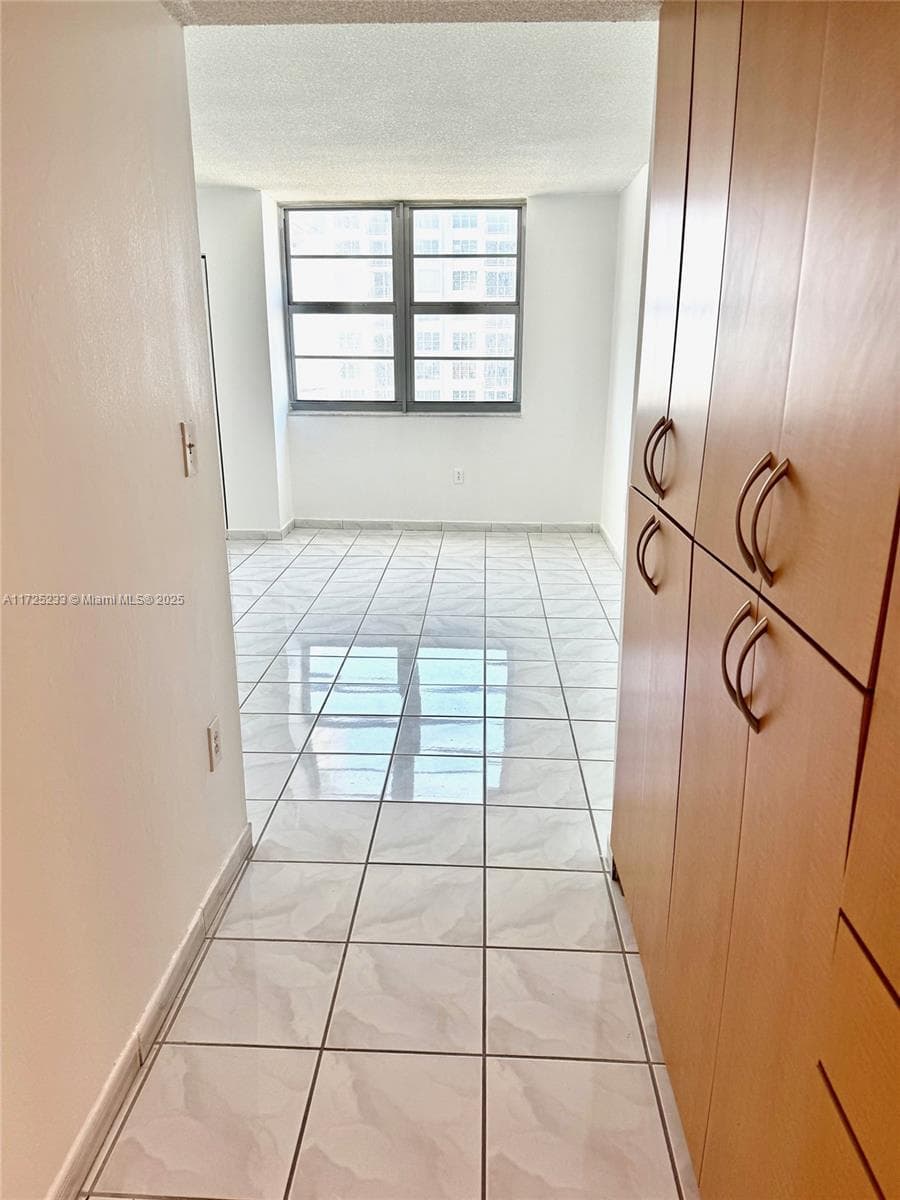 5701 Collins Ave 1011 photo 18