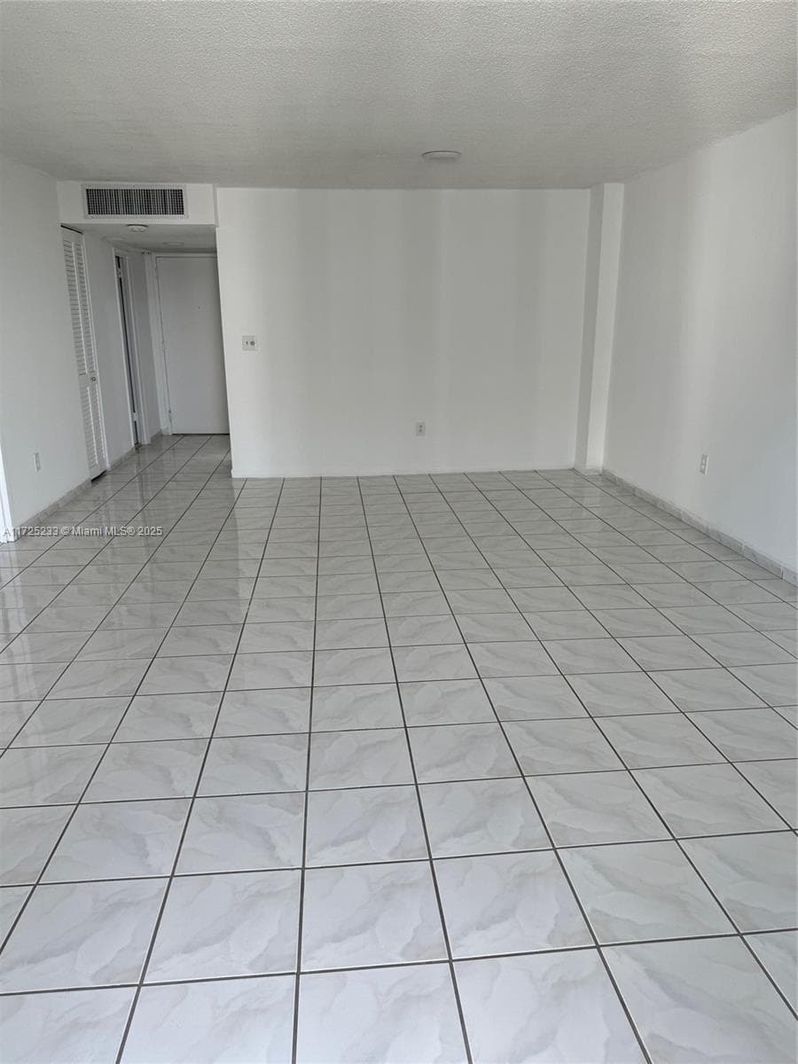 5701 Collins Ave 1011 photo 11