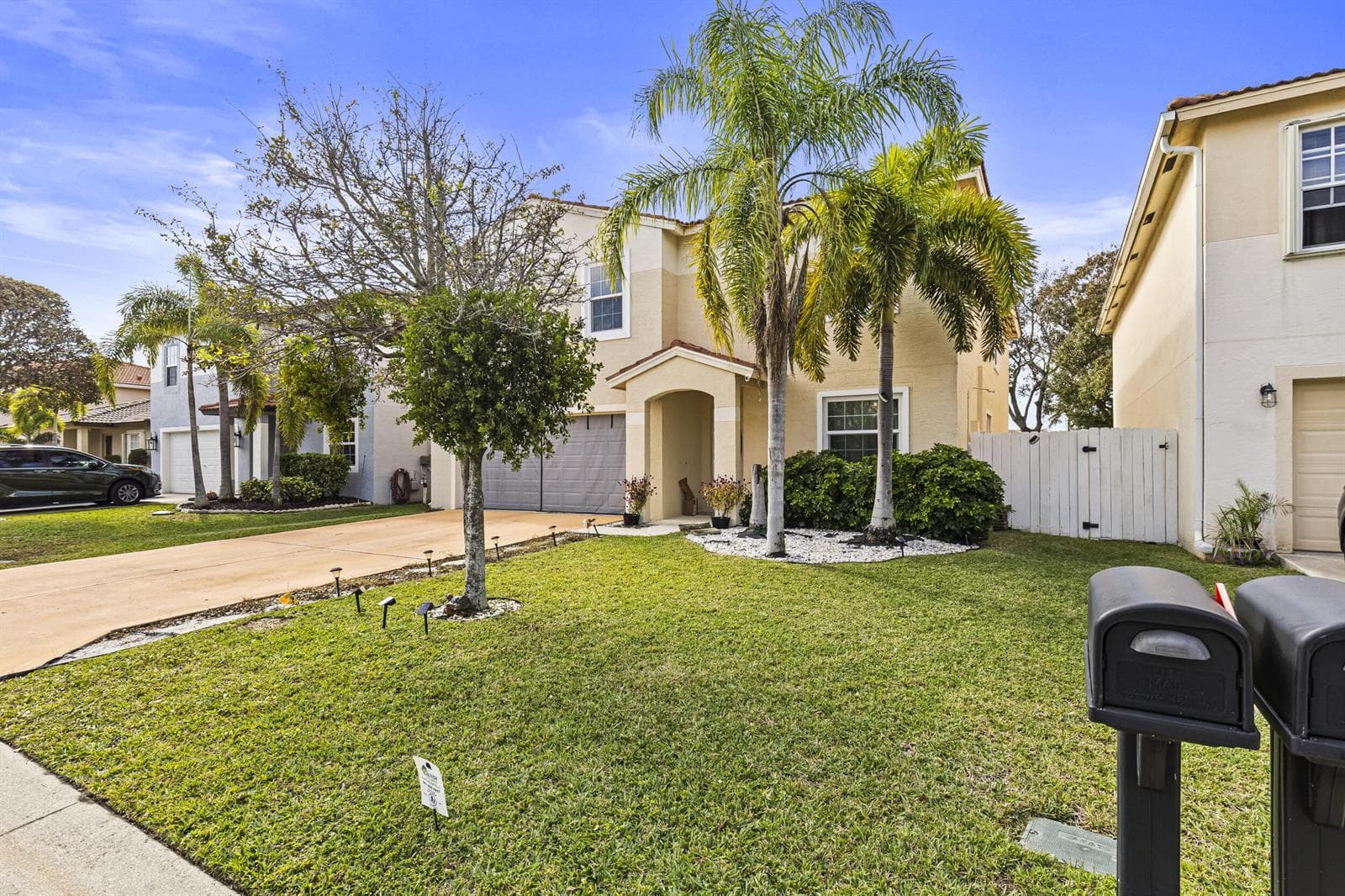 6627 Rainwood Cove Lane photo 7