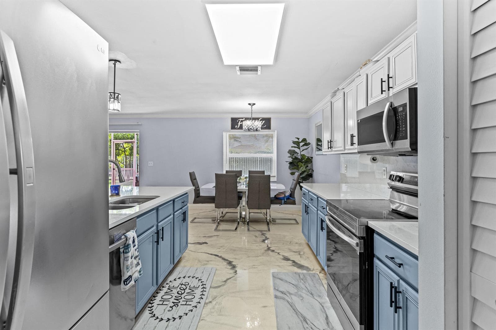 6627 Rainwood Cove Lane photo 11