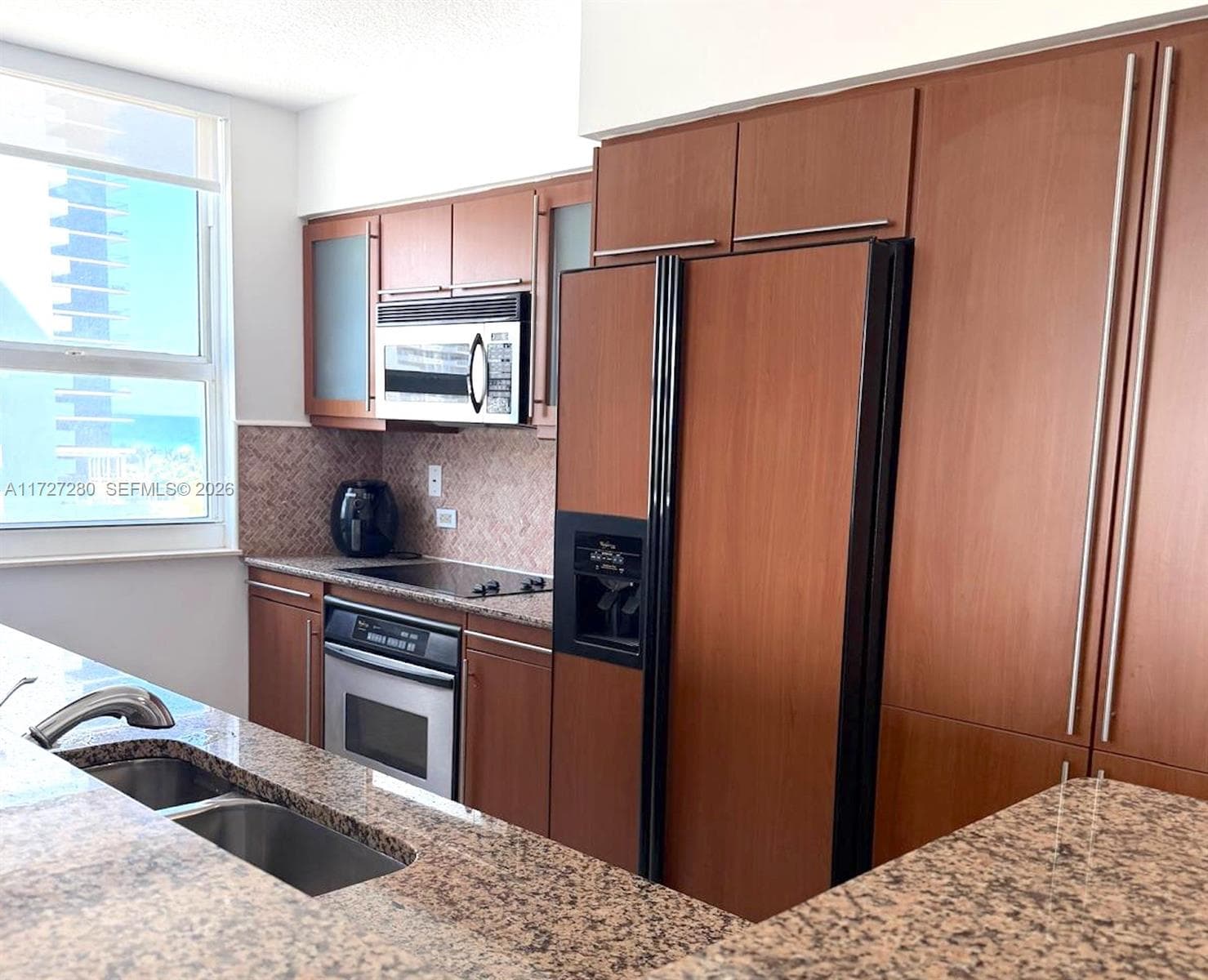 2080 Ocean Dr 502 photo 20
