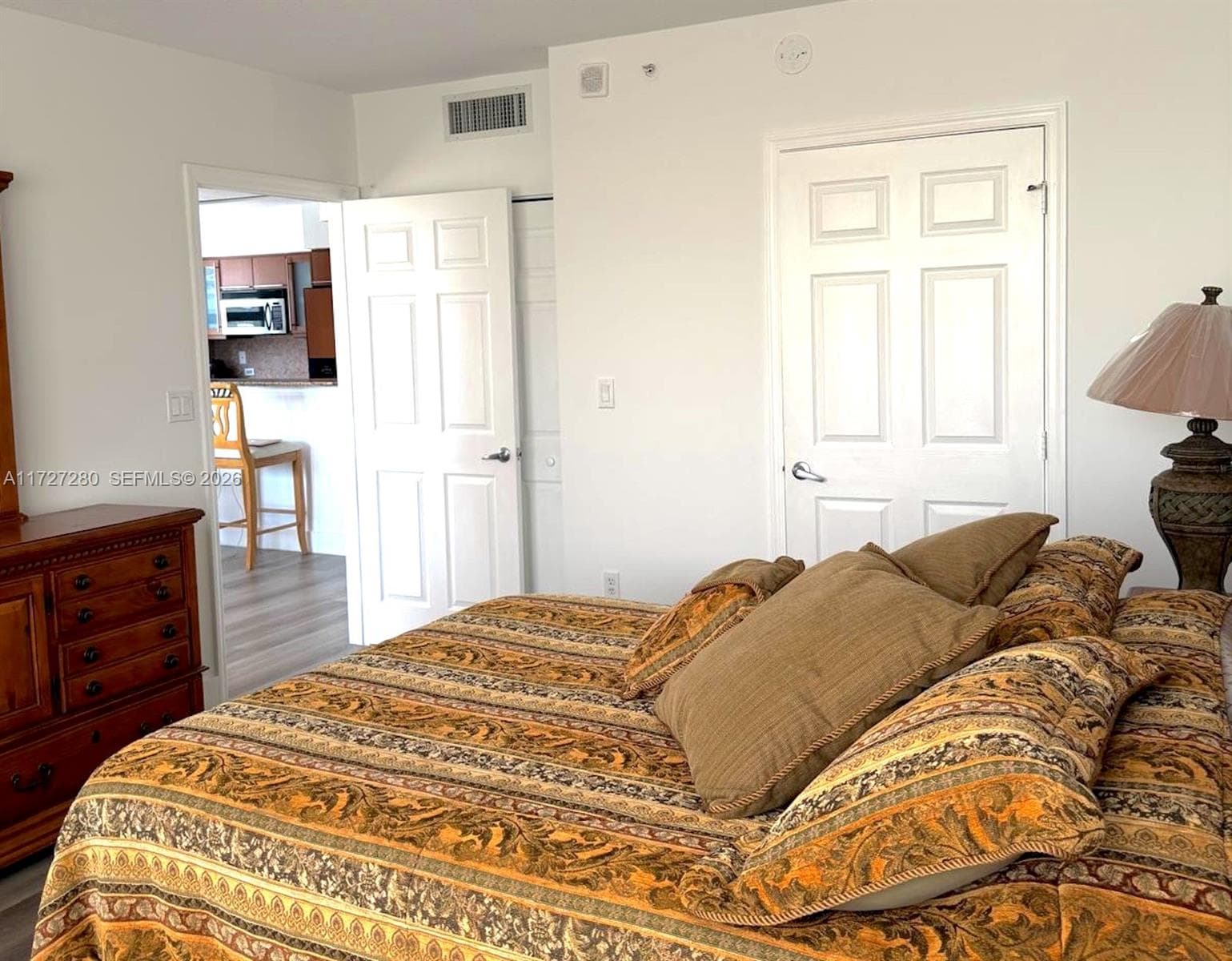 2080 Ocean Dr 502 photo 24