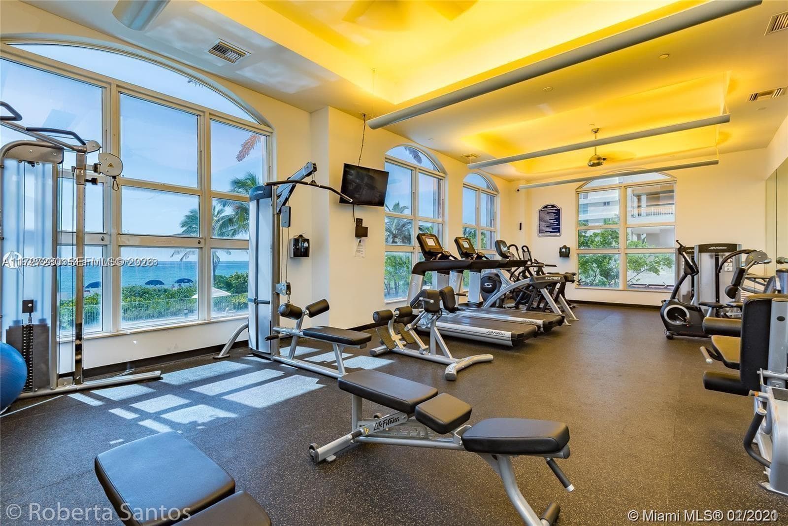 2080 Ocean Dr 502 photo 25
